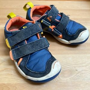 Plae Velcro shoes toddler 8.5